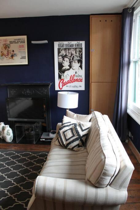 Artistic And Soulful Carnaby Street Movie Pad Appartement Londen Buitenkant foto